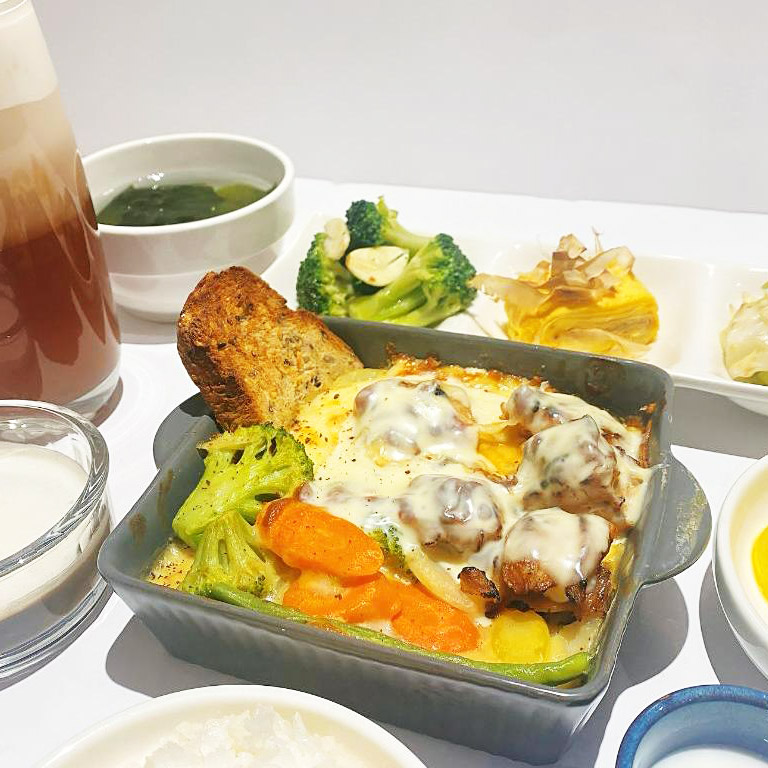 No.1 黃金醬羊乳燉雞/乳酪包（超值套餐）