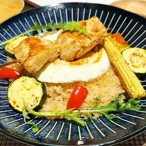 炙烤雞胸肉串/太陽蛋丼燉飯（單點）